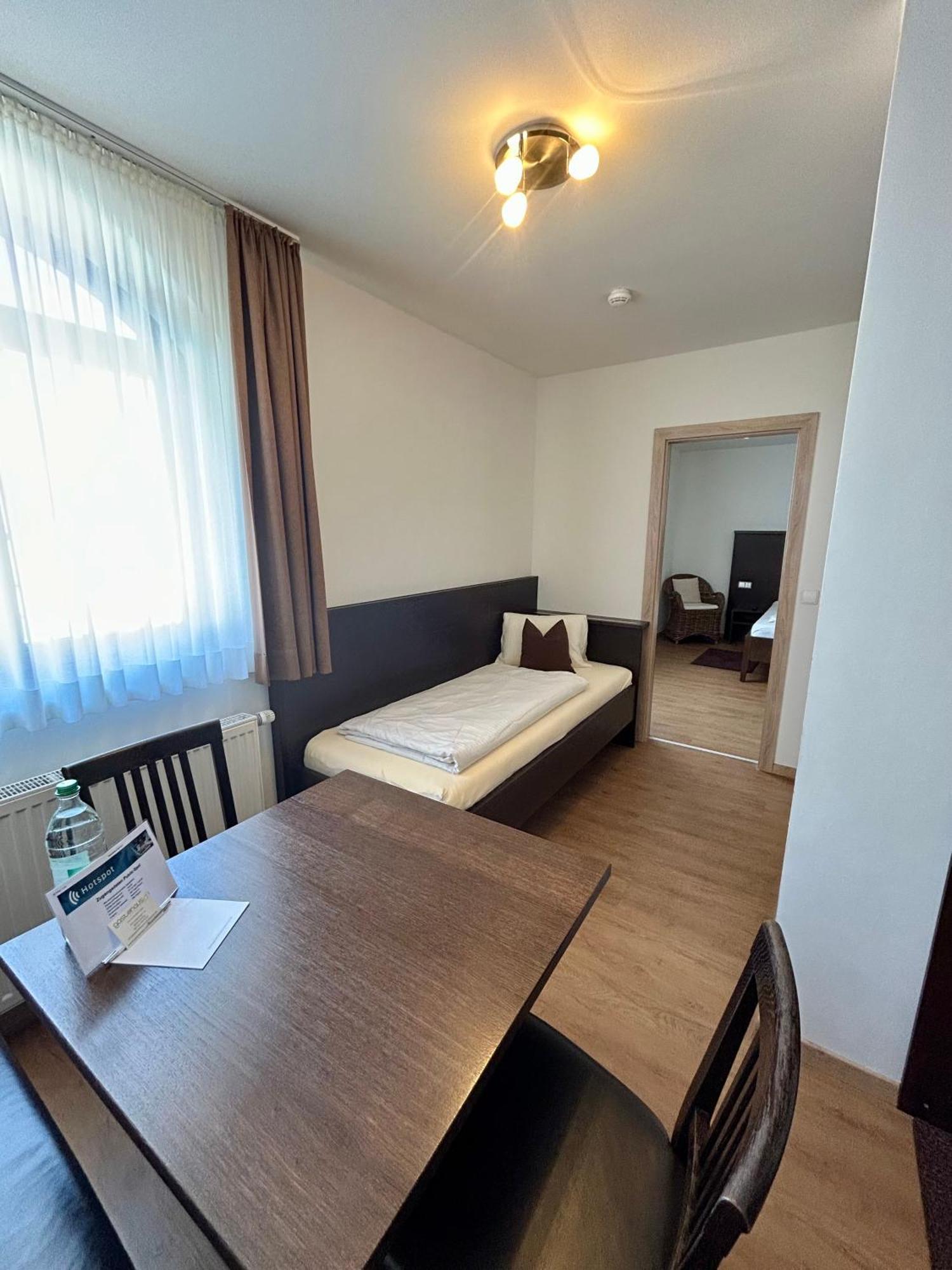 Gaestehaus Am Lindenhain 에르딩 외부 사진